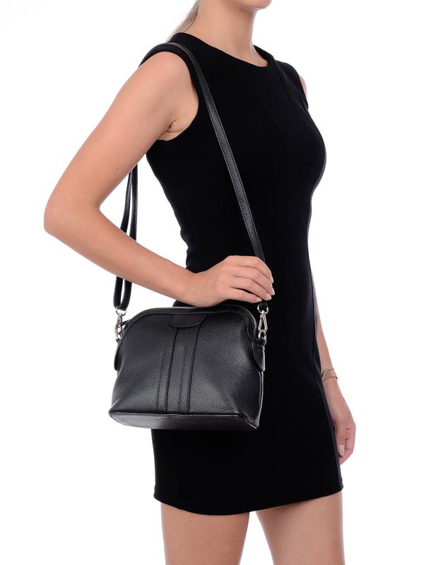 carla ferreri black leather shoulder bag